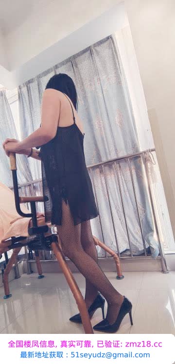 服务型黑丝骚妇