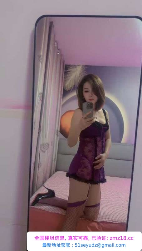气质短发小少妇