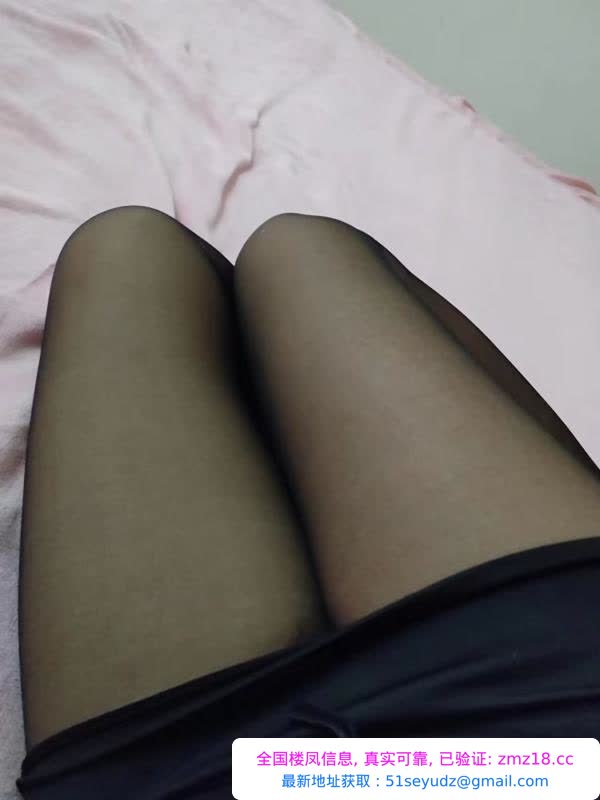 经常晒网的无毛少妇