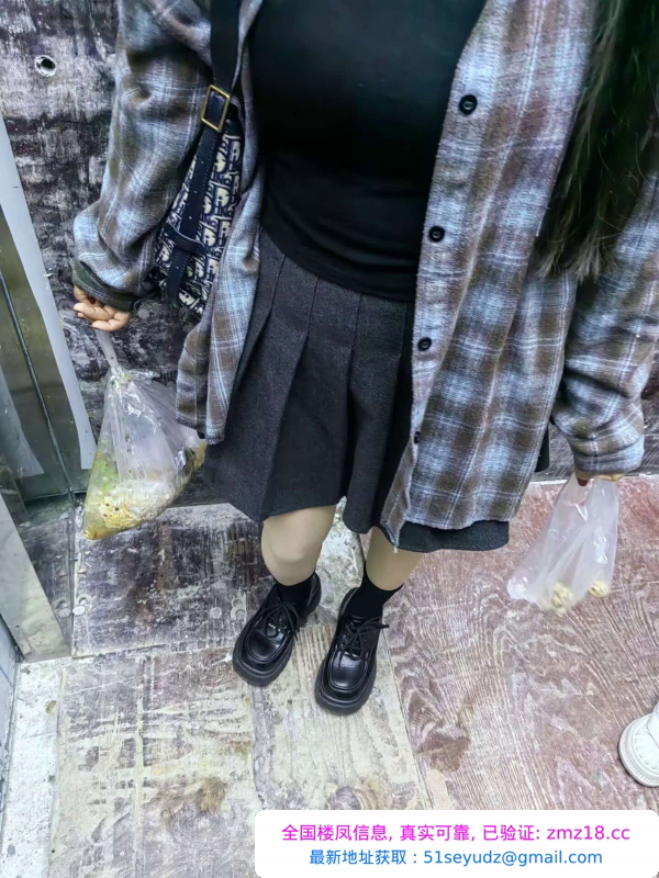 丰满妹子小泰坦