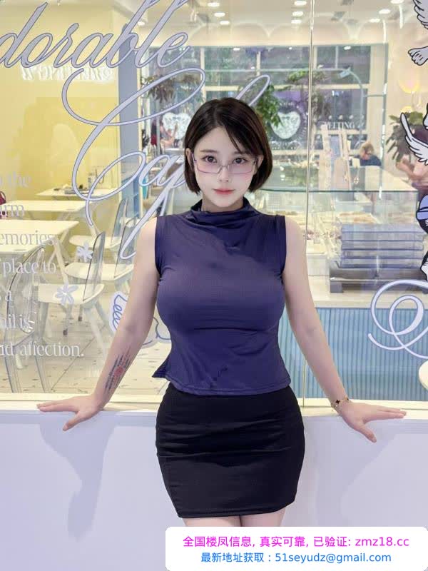 短发大胸风骚老师