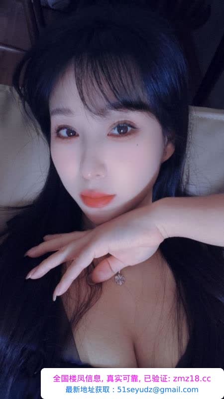前凸后翘蜜桃臀