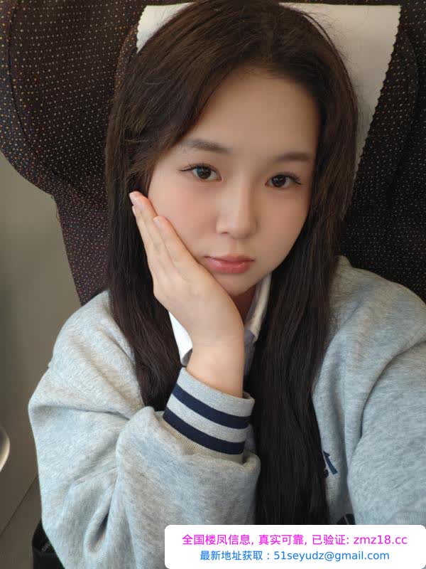 聋人的女孩微胖