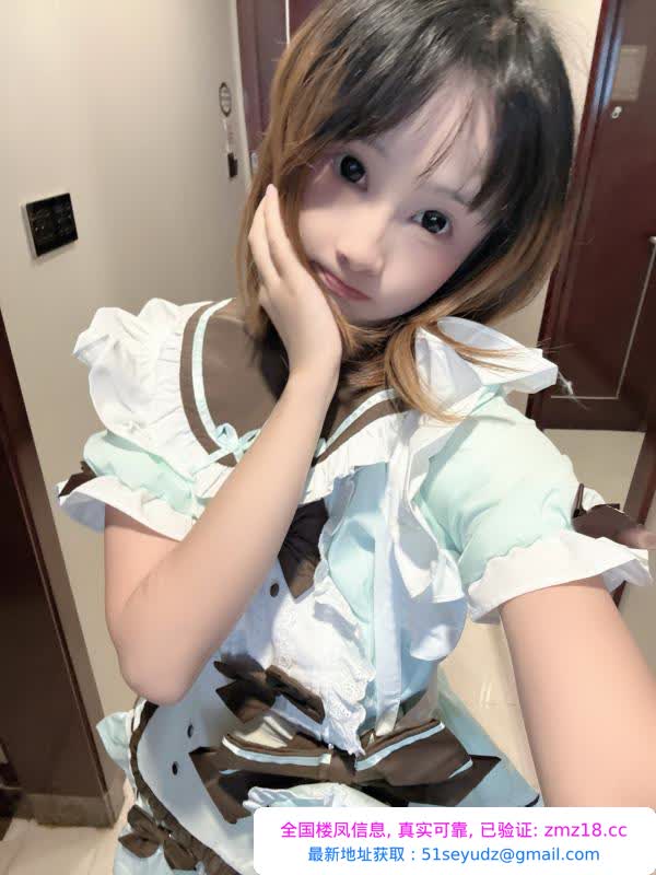 菲比cos乖巧萝莉