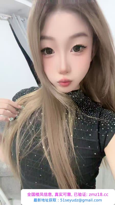 高颜值长腿气质嫩妹