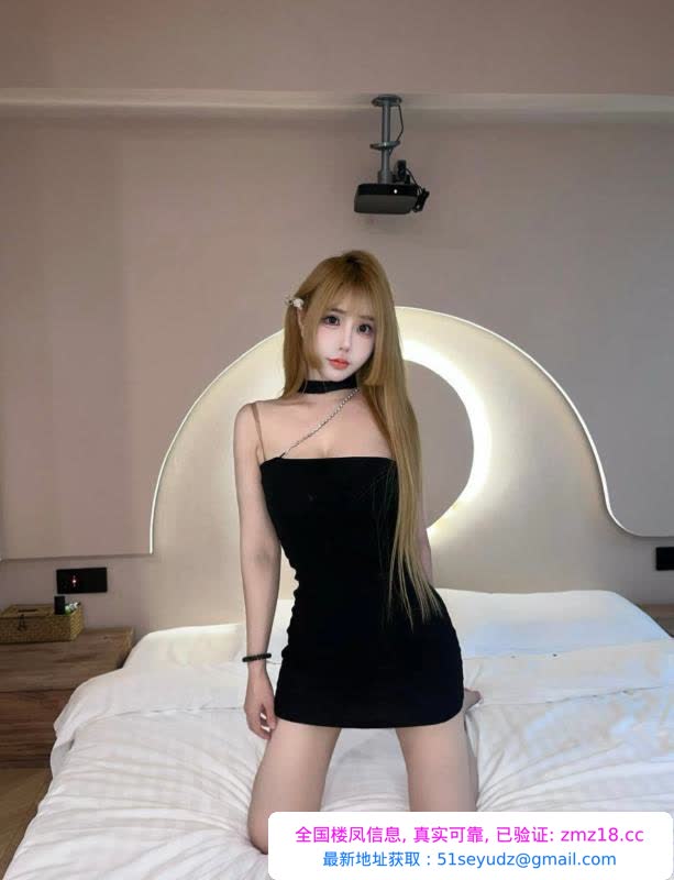 D奶整容脸柳依依