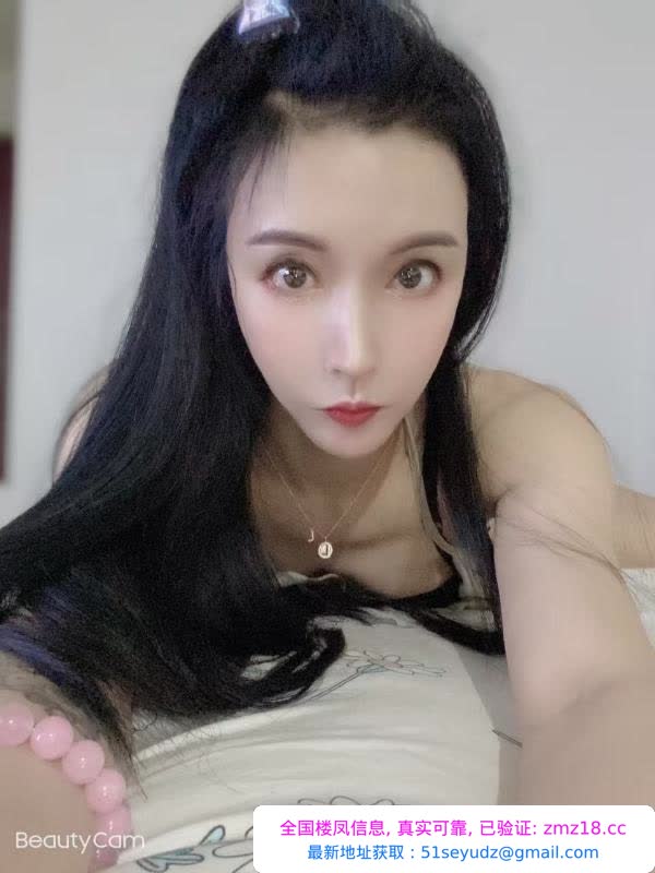 骚女长腿模特儿