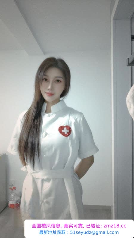 拱野制服骚妹瑶瑶