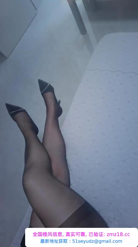 津南黑丝骚姐姐