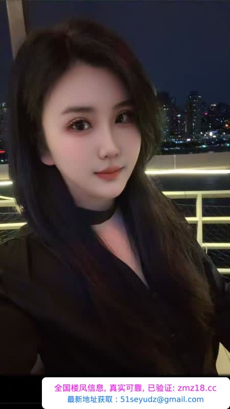 性感大长腿美少女