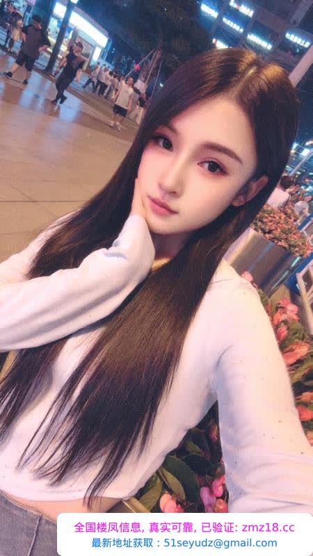 女友般的小美女