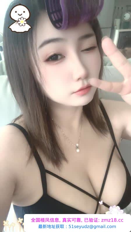 天府二街大胸允儿