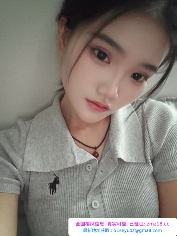 禅城清纯小美女