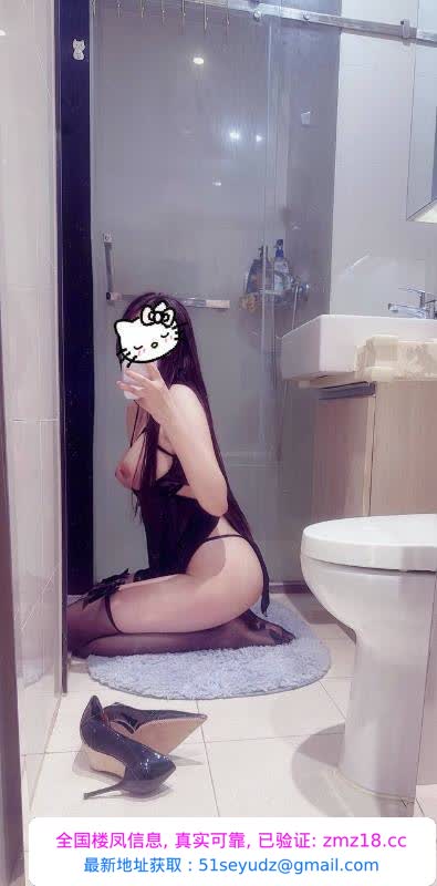 服务系颜值洛伊老师