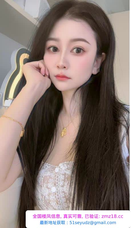 南山泡芙颜值身材一流