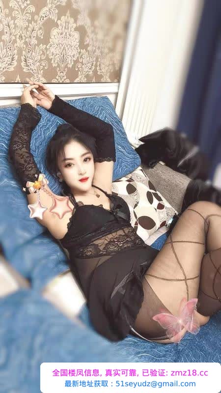 黑丝性感少妇