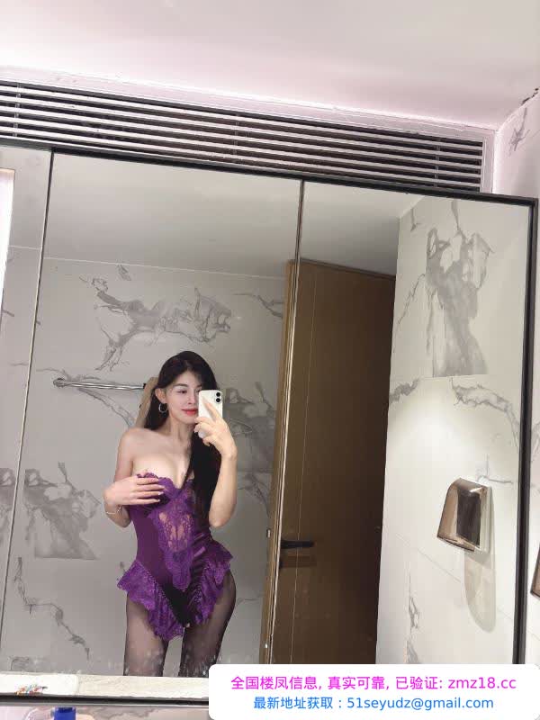 腿长腰细胸大白虎老师