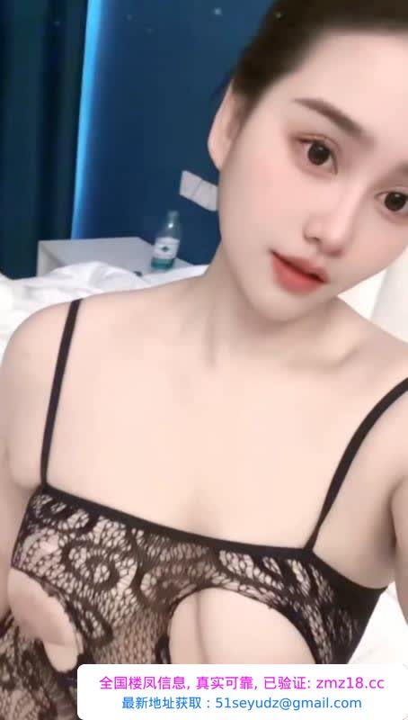 风骚巨乳小姐姐