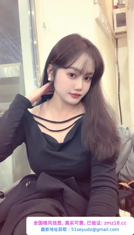 南山性感大胸啵啵妹