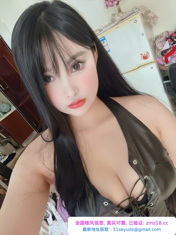 武侯D奶巨乳晴儿