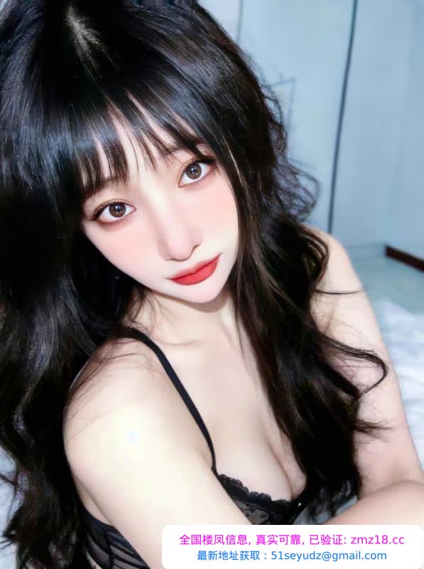 九堡高颜甜美黑长直