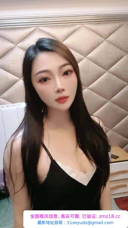 上城黑丝美臀佳佳