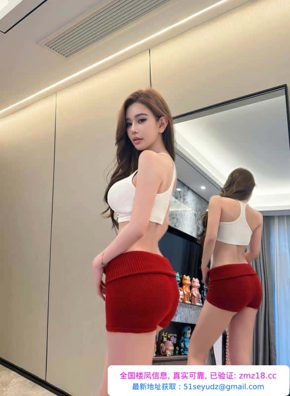 健身达人翘臀御姐小西