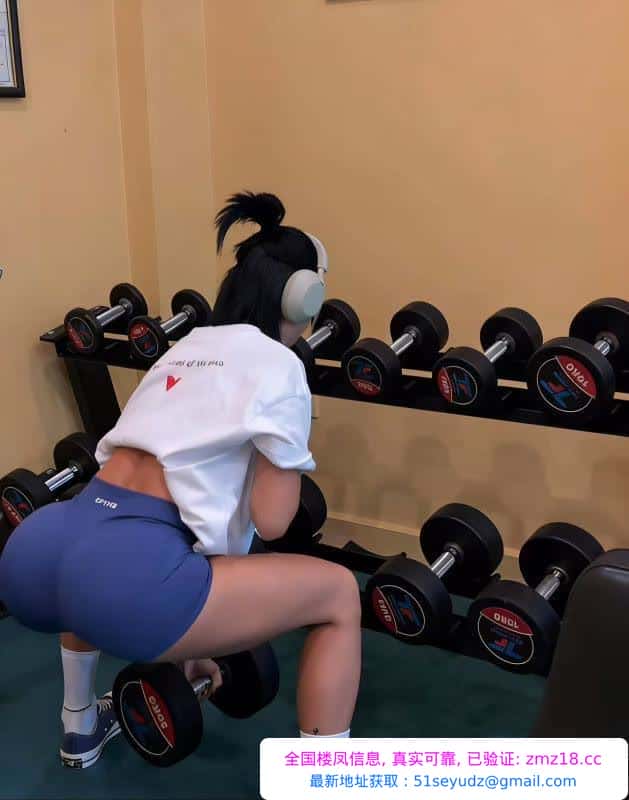 健身贝吉塔娃娃