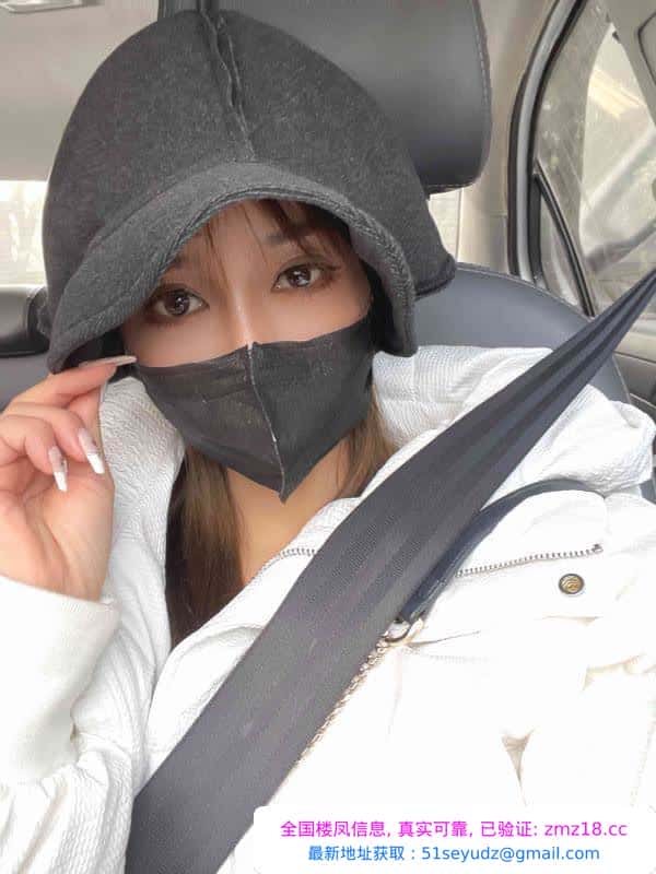 成都东站大胸尤物