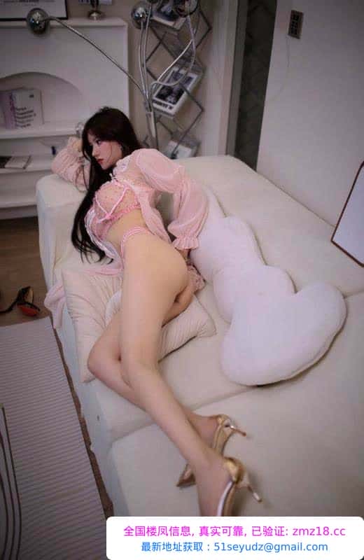 腰细巨奶大蜜蜜老师