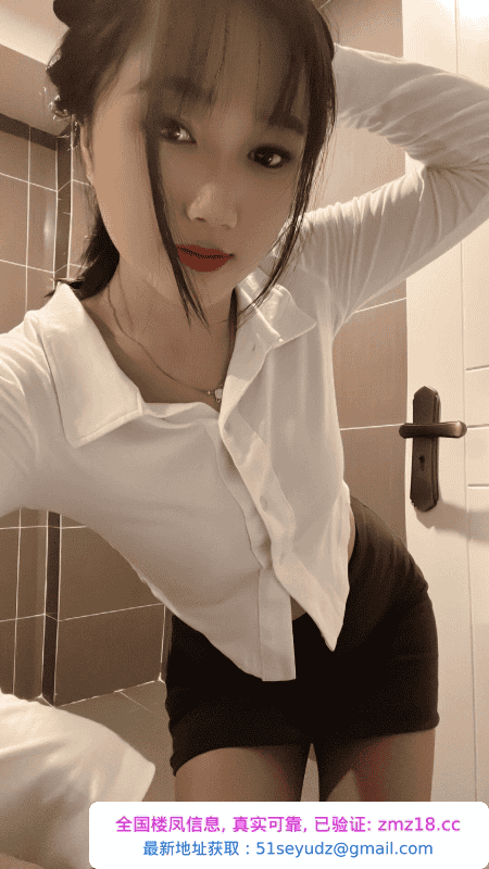 丰乳翘臀嫩妹子