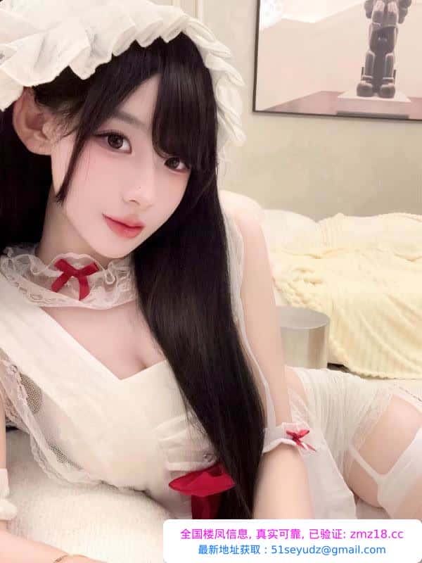 性感红唇大长腿