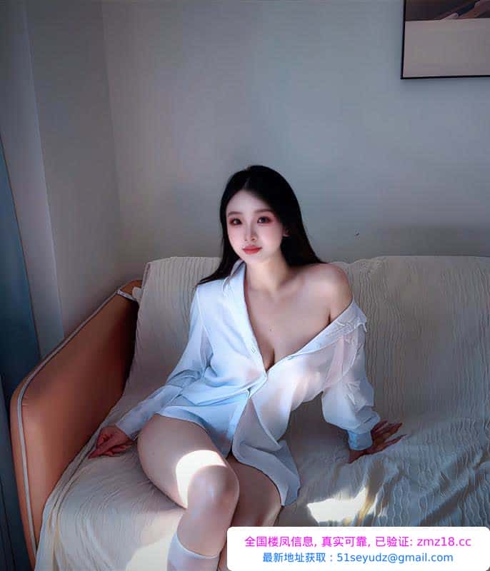 南城舌吻大美女