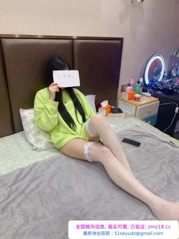 可萝可欲的喵喵姐姐