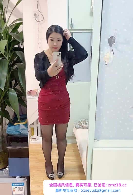 大屁股微坦熟女