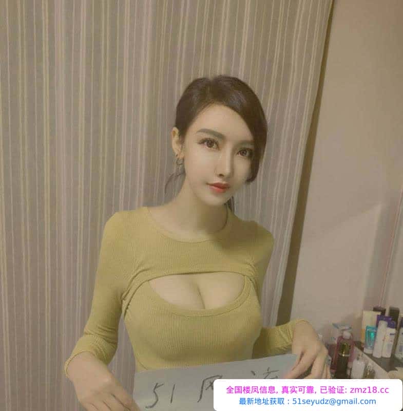 前凸后翘风骚蜜桃臀