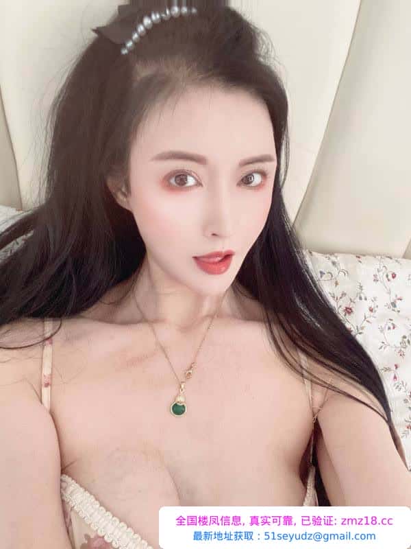 东区性感小姐姐