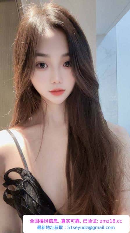 高挑大长腿模特梦舒