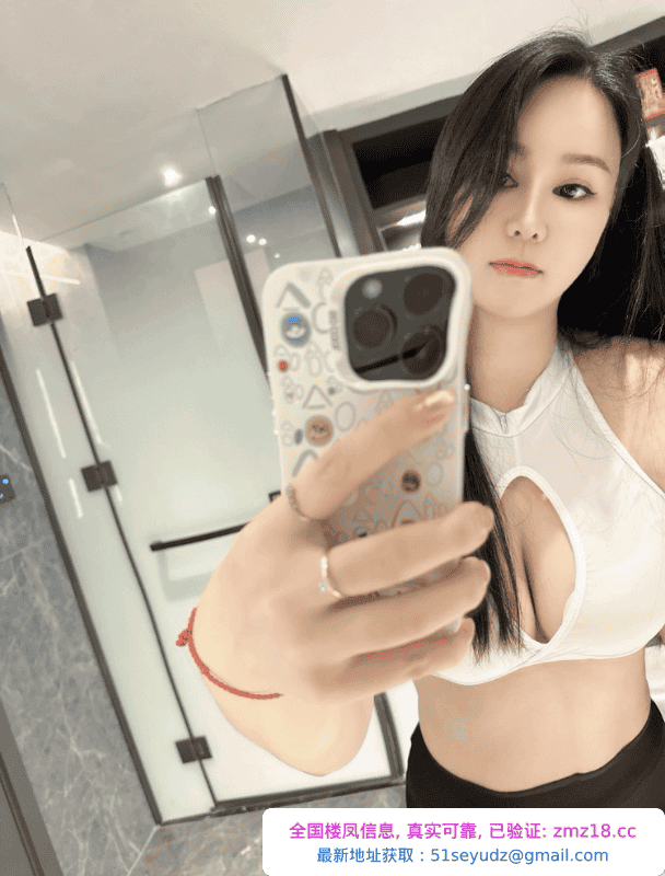 制服小骚货秋秋