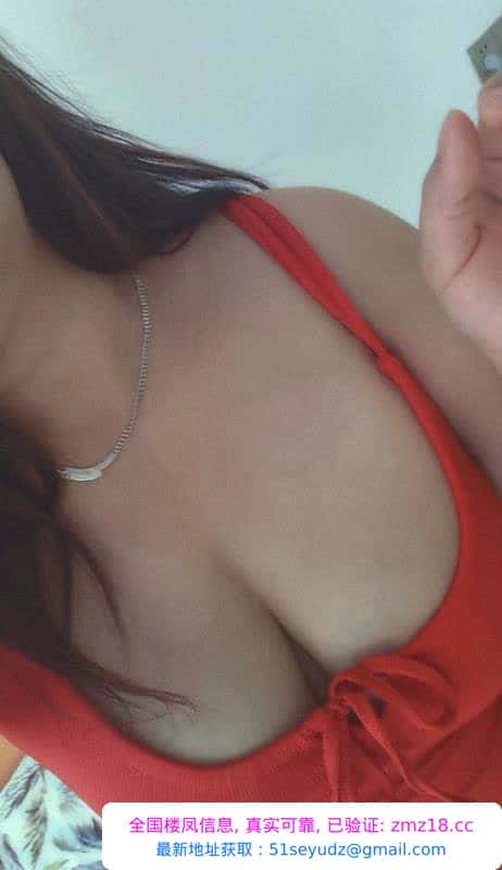 风骚巨乳少妇