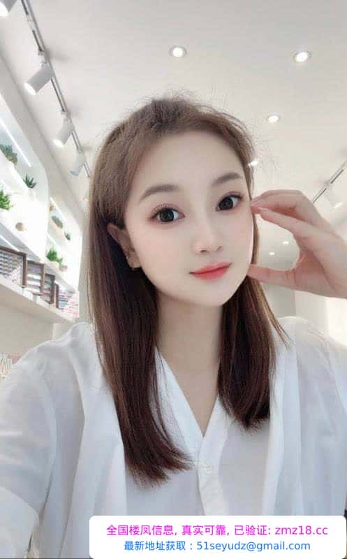 小家碧玉性感身材苏沫