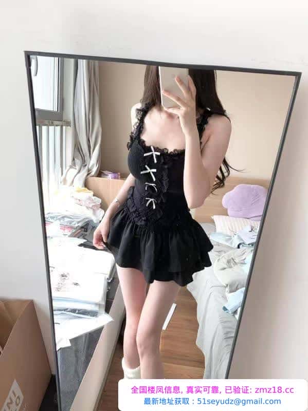 肤白貌美小萝莉