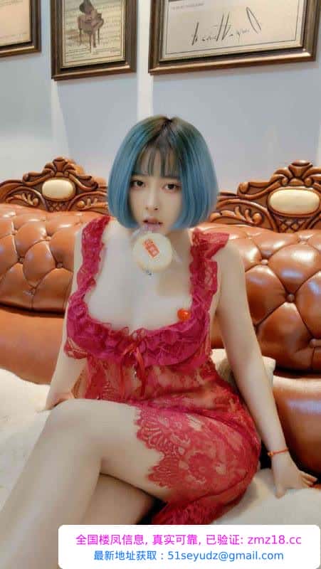 后入风骚肥臀老师