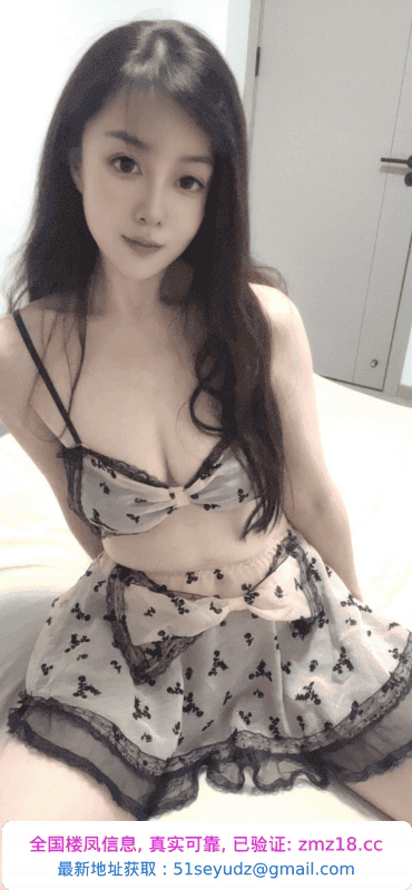 大战眼镜妹月月