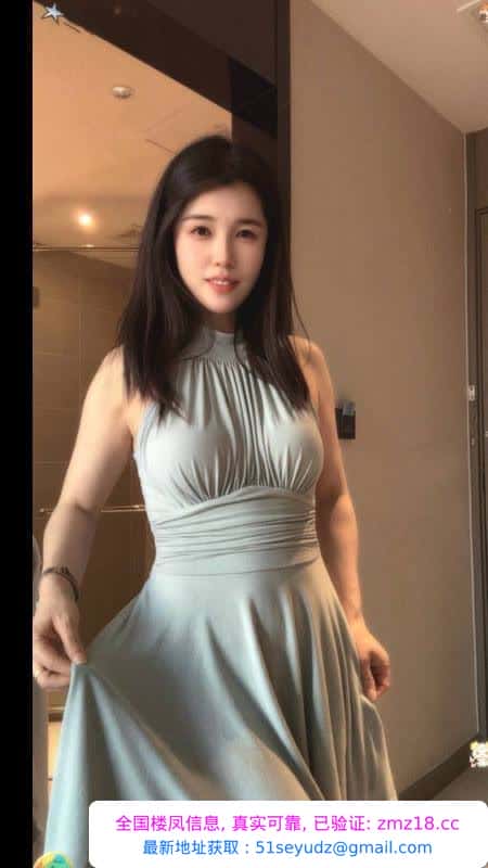 钟楼长腿颜值小姐姐