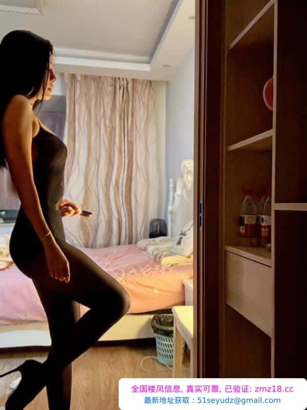 蜜臀美腿小果冻