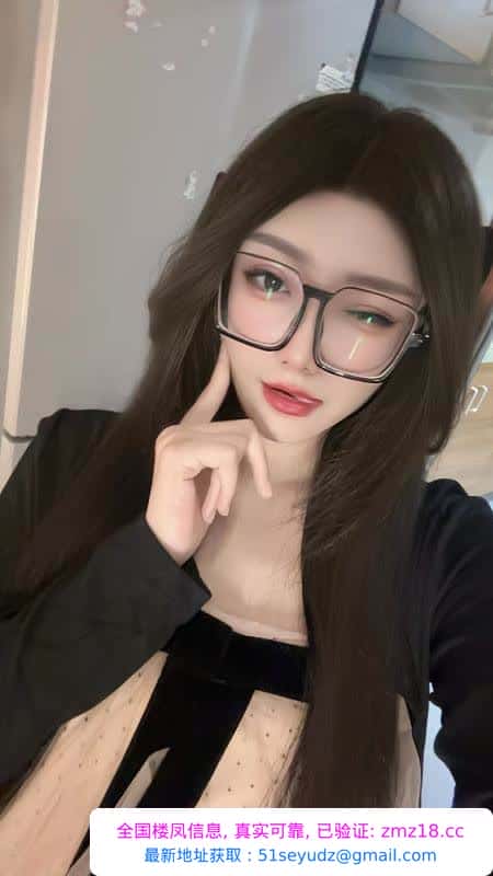 性感制服小女友