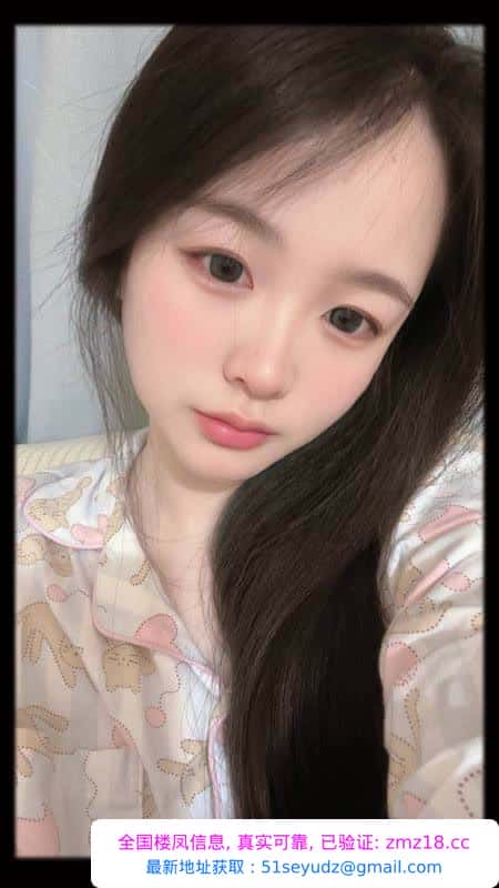 气质大胸嫩妹