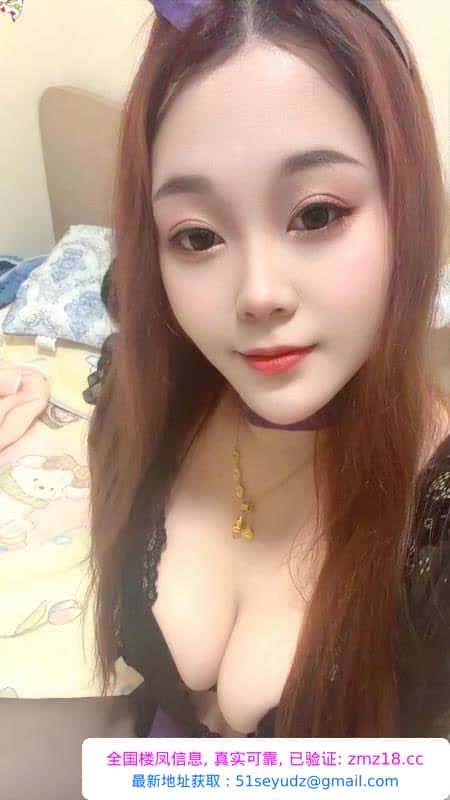 南山丰满巨乳暖暖