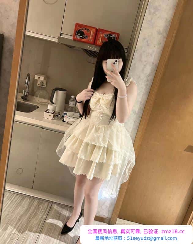 一线天小胖妹